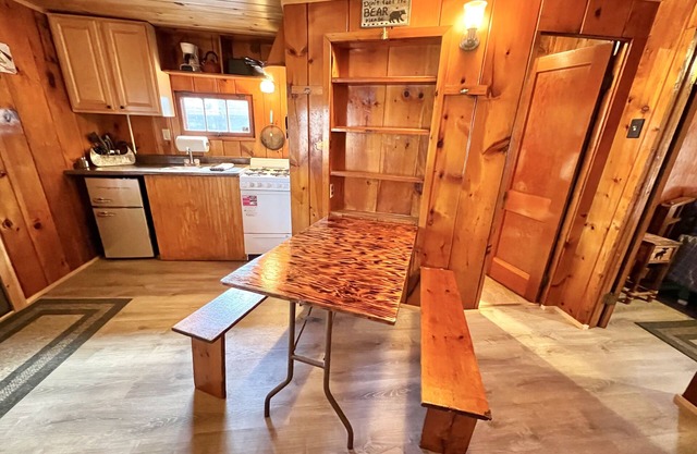 Adirondack Lake Cabins
