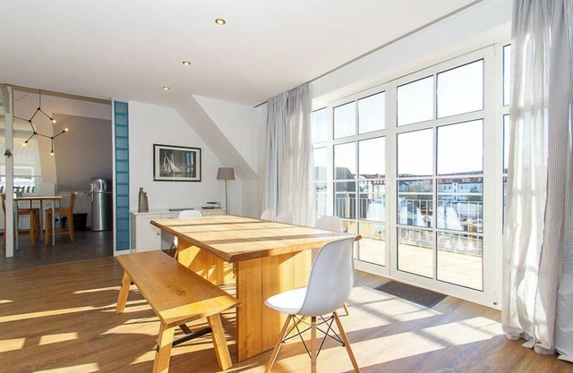 Admiralskoje, luxurious duplex apartment centrally and close to the beach in Warnemünde