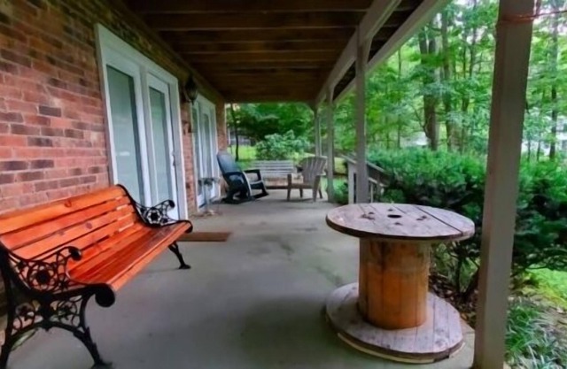 Adorable cottage with Wifi, Firepit, large dock, flat lot - Tranquility Cove