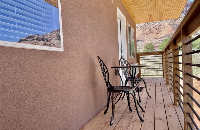 Adventure Ready! Garage Parking Dog-Friendly Near Trails