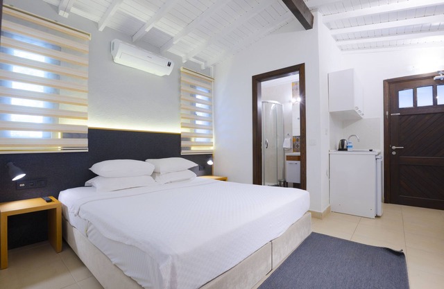 AEGEAN Apartments Bungalows - Comfort Room Double with Sofa and Kitchenette