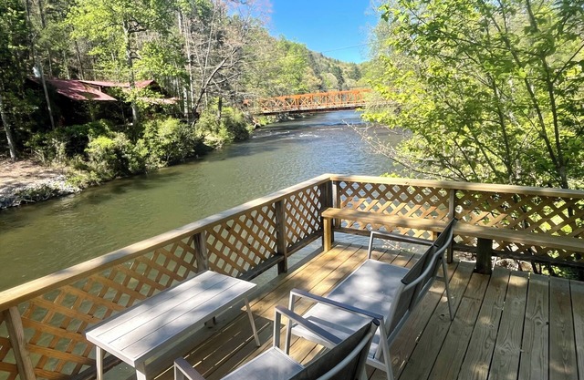 Affordable! Cozy Lower Level Retreat In The Aska Adventure Area & Toccoa River.