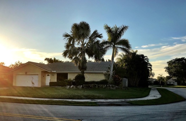 Affordable Family Home perfect for your South Florida Vacation!!