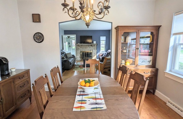 Affordable/Spacious 3 BR in quiet neighborhood 3 miles from Downtown/Expo Center