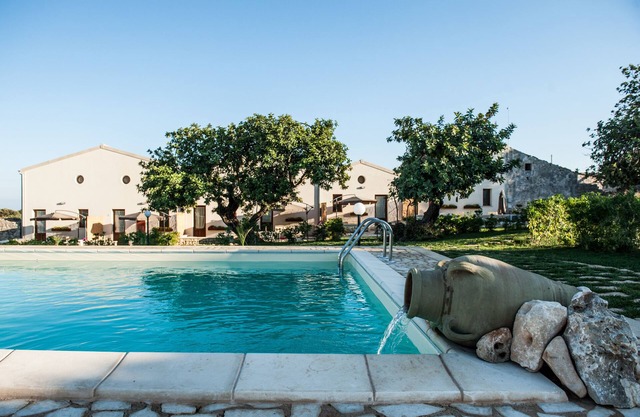 AGRITURISMO I5SENSI (Vc) Studio of 45 square meters, with swimming pool.