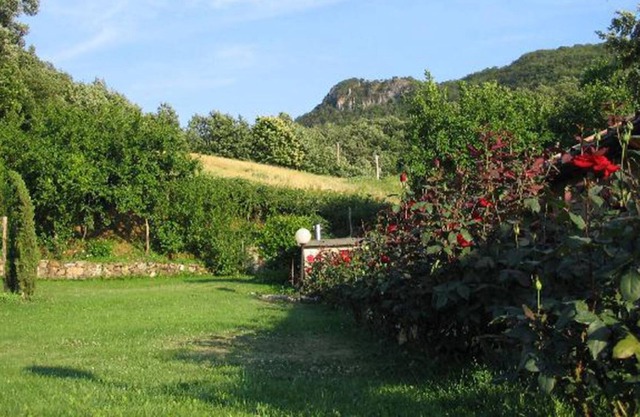 Agriturismo 'Podere 2' with Mountain View, Pool, Private Garden & Wi-Fi