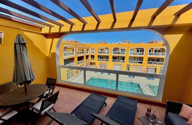 Aguarii Cotillo: 50mt beach, sea views, wifi, swimming pool, private terrace, solarium