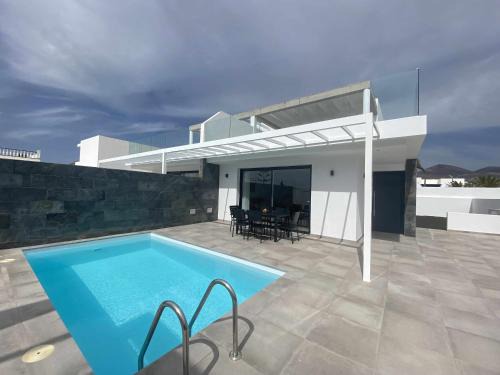 Aguja, Villa con piscina y barbacoa para disfrutar