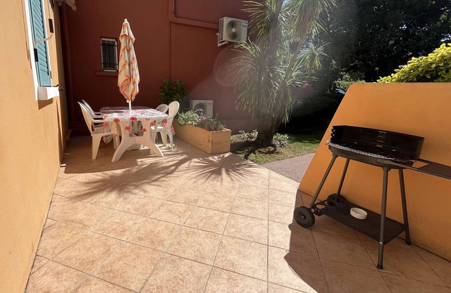 Air-conditioned studio near the sea with parking in Moriani Plage