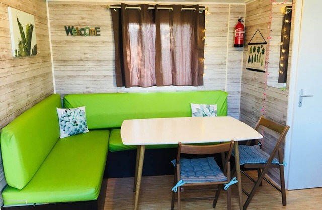 Air-conditioned bungalow 6pers near sea