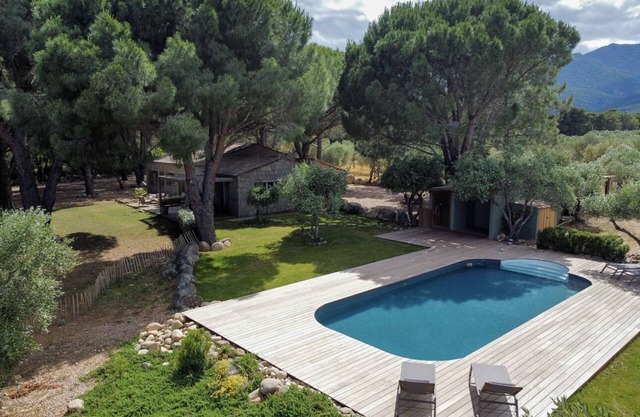 Air-conditioned stone villa with heated swimming pool + town center parking space