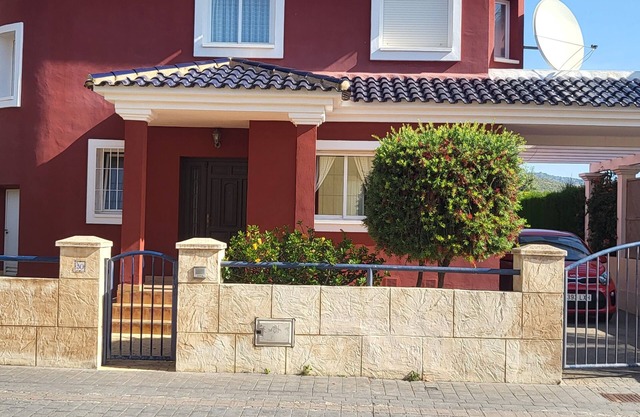 Air Conditioned Villa with Private Pool with views to mountains