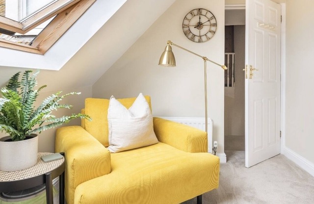 Airbnb by the Sea - Private Room