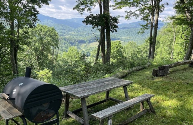 Airstream- 6 acre site with incredible views