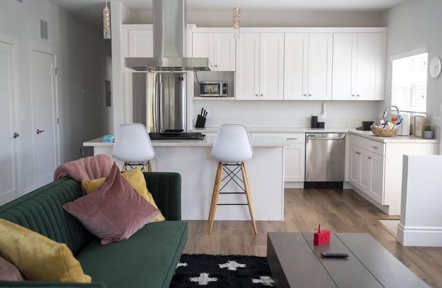 Airy & Bright Mid-City Gem