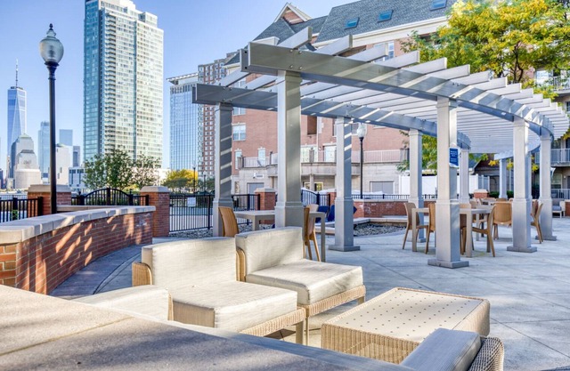 Airy Jersey City 1BR w/Gym, W/D & Elevator, near PATH, by Blueground