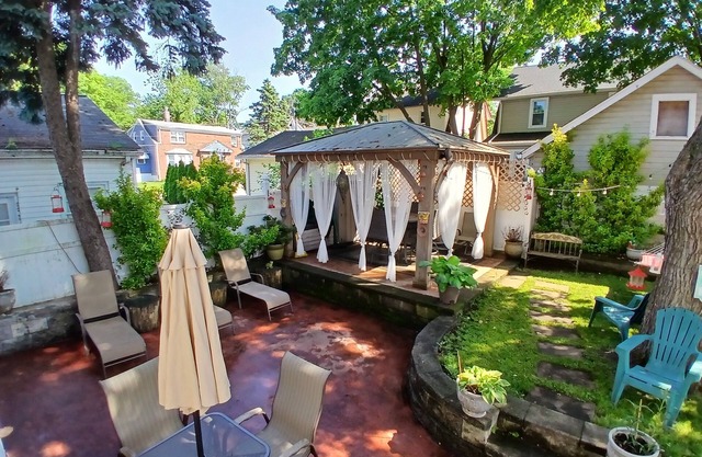 Airy Savanna Studio Apartment @MushaindoroHS in Maplewood with easy access 2 NYC