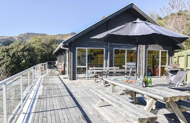 Akaroa Escape - Akaroa Holiday Home