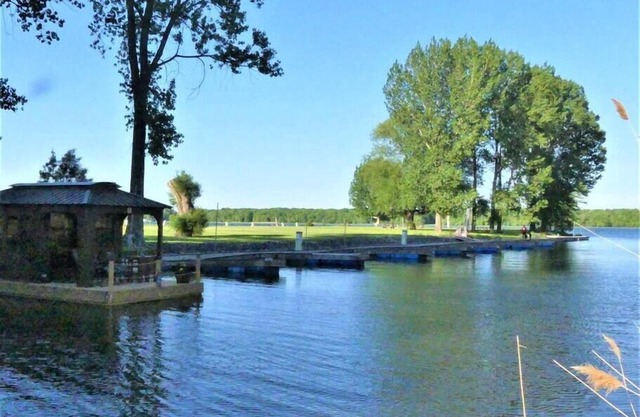 Aloberge 8 (Saint-Paul-de-l'Île-Aux-Noix)
