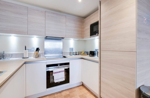 Alder House Serviced Apartment Maidenhead by Ferndale - Apt A