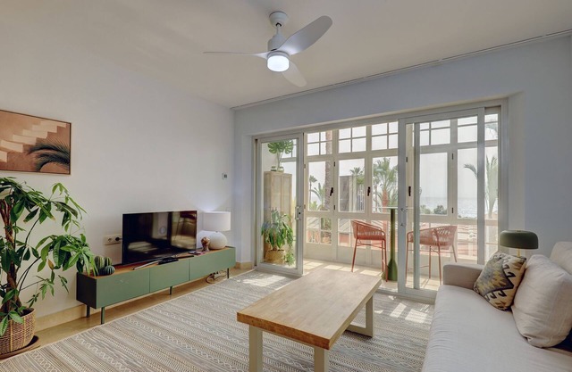 Ale Maison sotogrande port and beachfront private terrace sea view