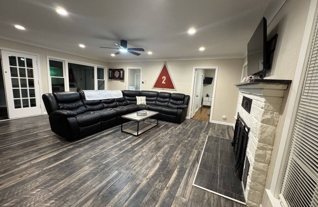 Algonac Canal Retreat for 12