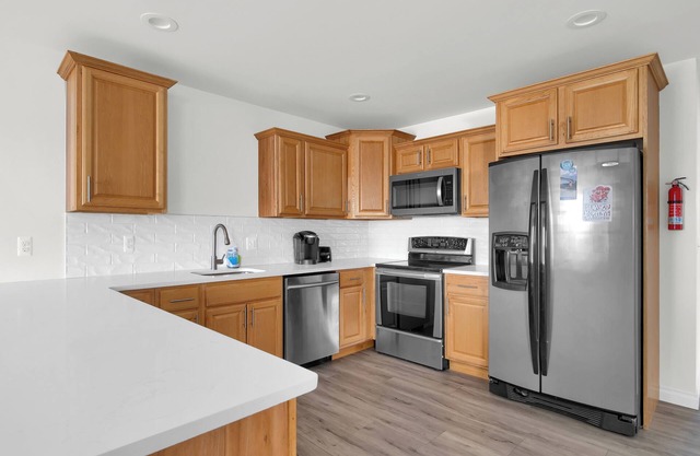Algonac's Riverview Retreat