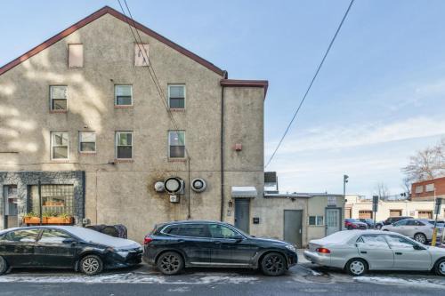 Alina & Fanny - Philadelphia Callowhill