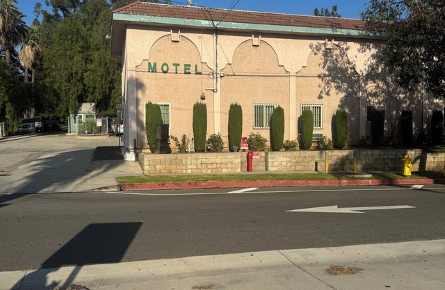 All 8 Motel