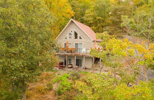 All Decked Out: Beautiful Chalet-style Seneca Lake Home!