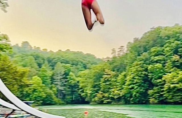 ALL DECKED OUT- New Lake View Home. Private Dock. Hot Tub. Golf Cart