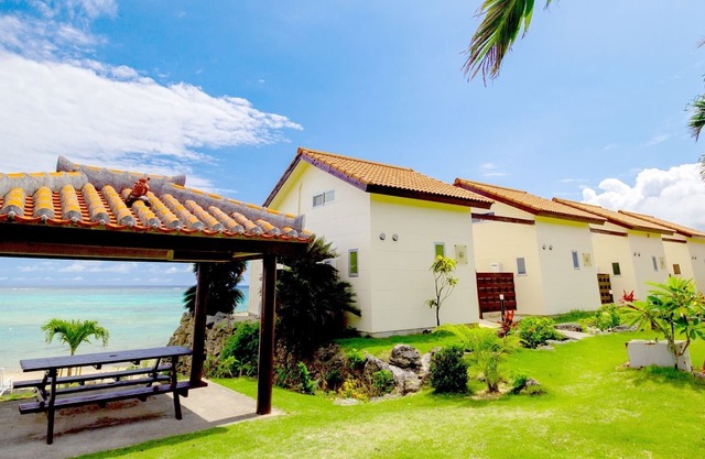 All rooms have ocean views One step to the beac / Ishigaki Okinawa
