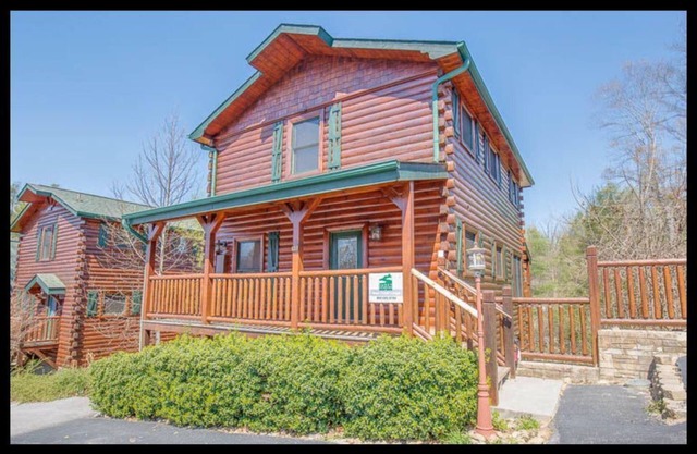 All the amenities you need for R&R and/or fun, can sleep 18, Game Room.