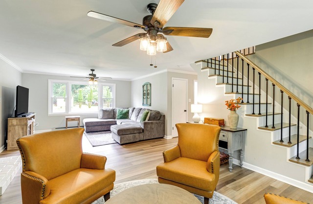 Alleghany Mountain Cottage w/Porch & Backyard