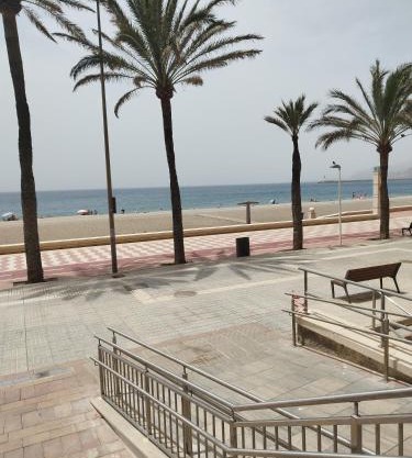 Almeria playa Zapillo
