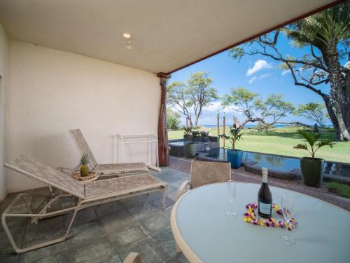 Aloha Aku Bamboo Suite - Discover Beachfront Serenity