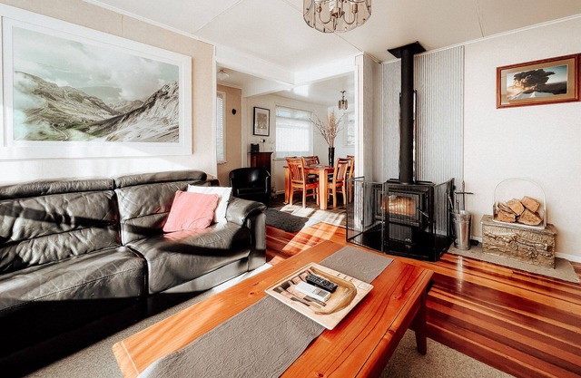 Alpine House Tongariro - Turangi Holiday Home