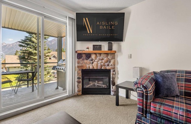 Alpine Retreat | Pool | Hot Tub | Affordable