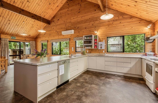 Altamont Lodge