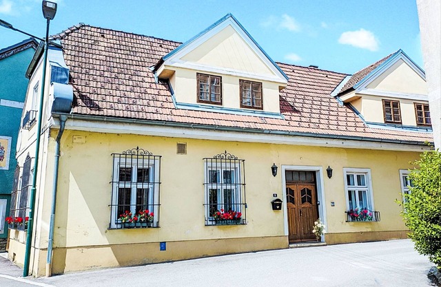 Alte Post by Interhome
