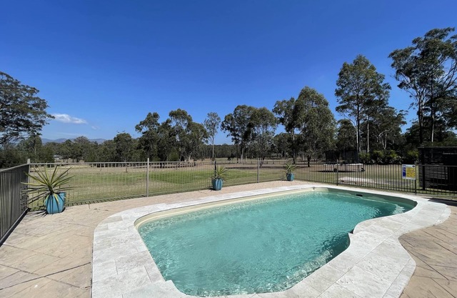 Amani - Great 6 bedroom home with pool and awesome entertainment deck