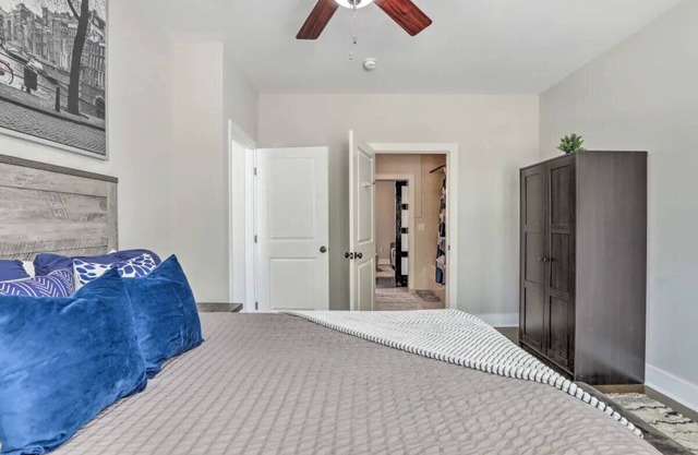 Amazing 1 BR Loft in Little Five Points minutes to Downtown Atlanta