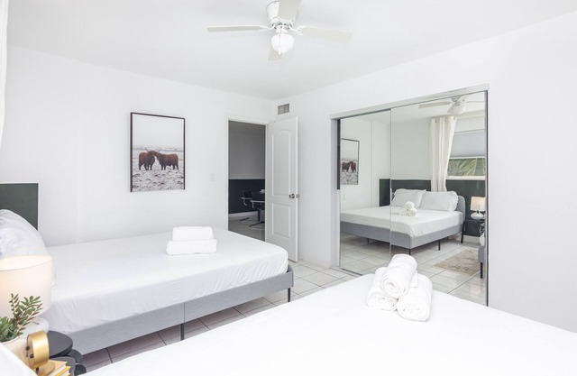 Amazing Edgewater one Bedroom w free parking & balcony