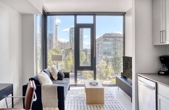 Amazing First Hill 1BR w/Gym & Coworking, by Blueground