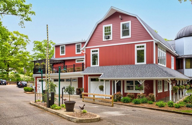 Amazing for family vacations! Kids love the bunkroom! Sleeps 18!