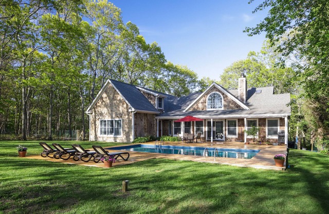 Amazing Hampton's Styled Getaway
