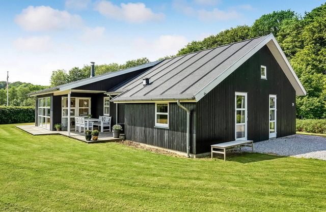 Amazing home in Aabenraa with sauna