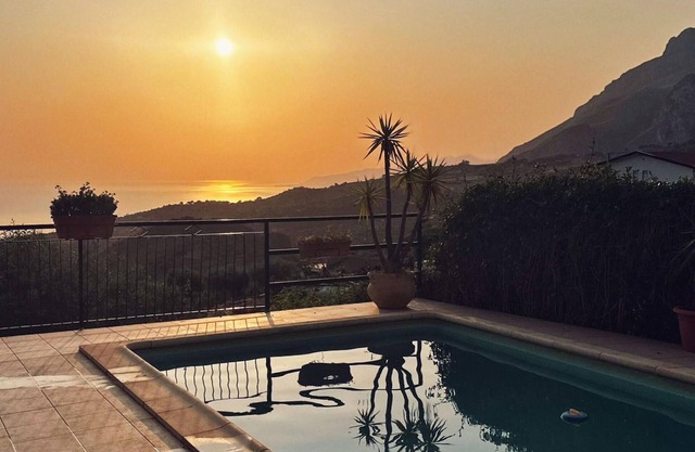 Amazing home in Caccamo with private swimming pool, can be inside or outside