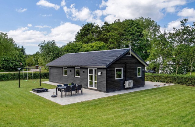 Amazing home in Farsø with WiFi
