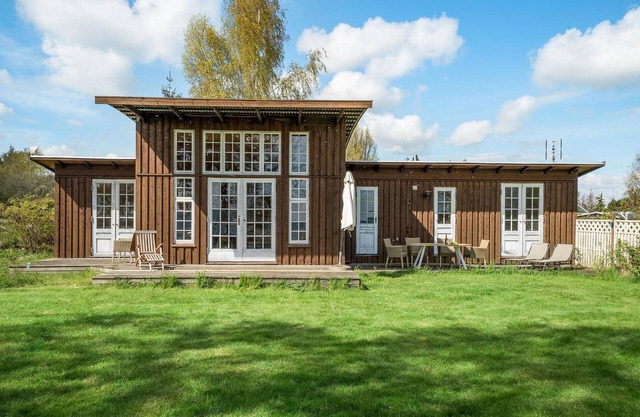 Amazing home in Faxe with WiFi